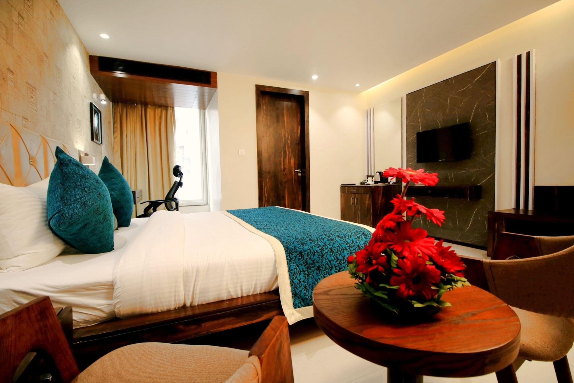Pinnacle By Click Hotels, Lucknow Extérieur photo