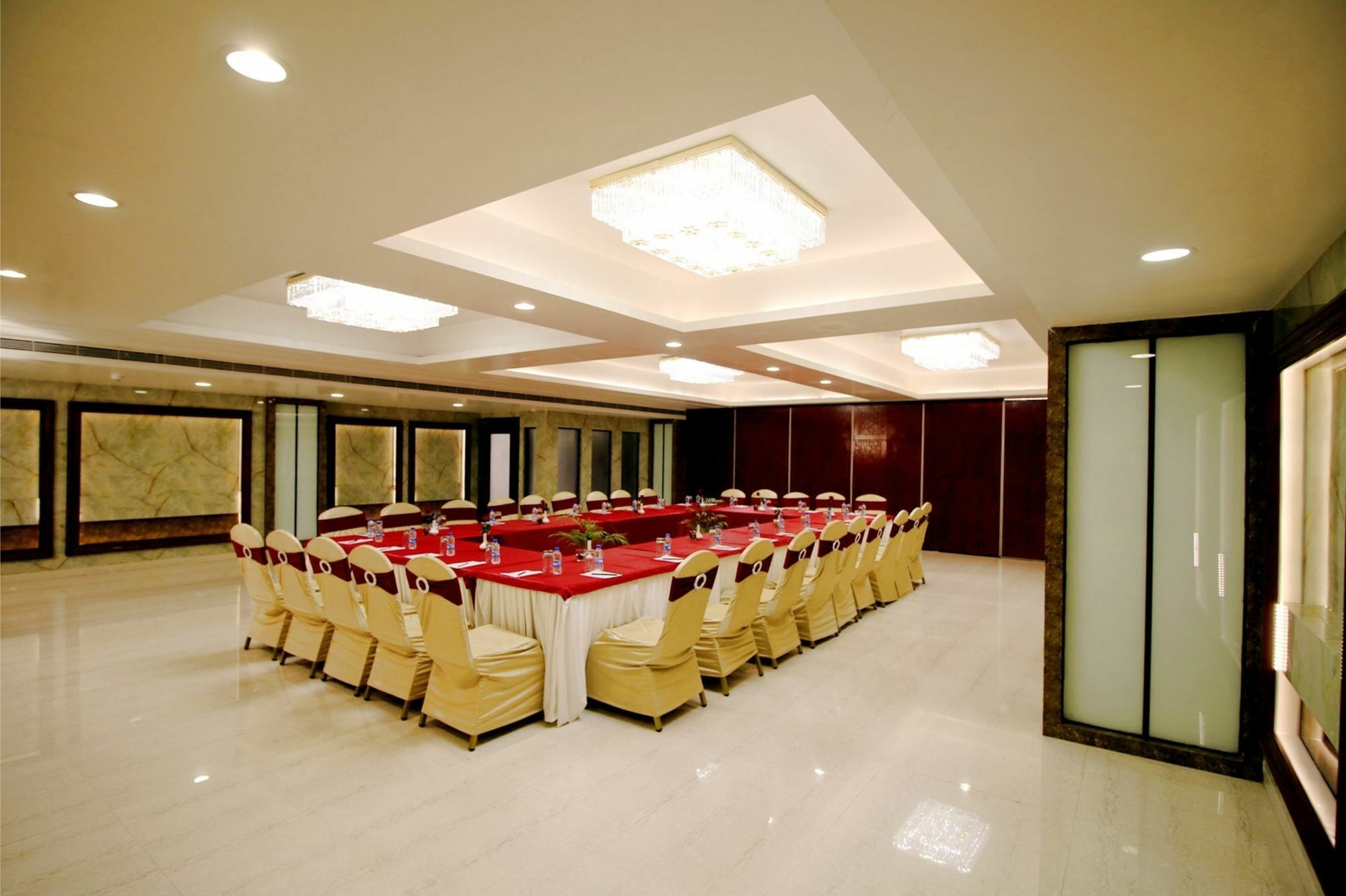 Pinnacle By Click Hotels, Lucknow Extérieur photo