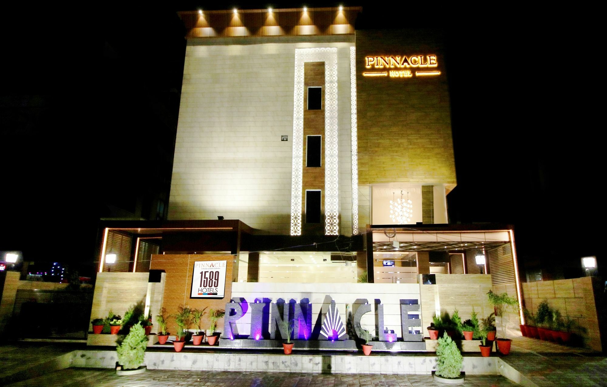 Pinnacle By Click Hotels, Lucknow Extérieur photo